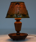Eklektyczna lampa stołowa z drewna + artystyczny abażur skórzany