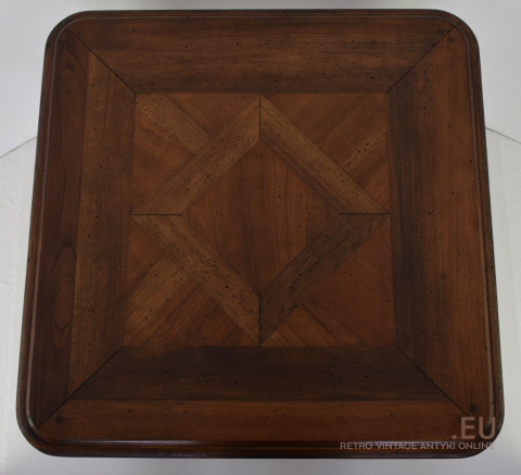 Vintage stolik drewniany Vintage stolik drewniany