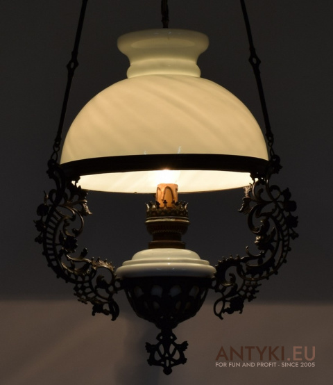 Antyczna muzealna lampa sufitowa