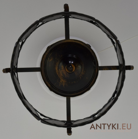 Lampa sufitowa rustykalna do jadalni