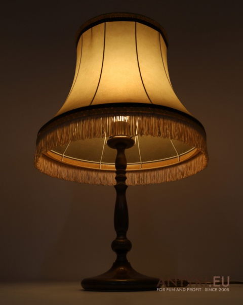 duża klasyczna lampa stołowa vintage