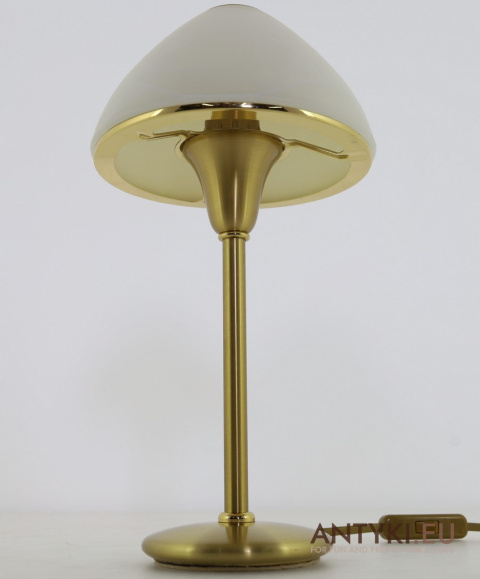 designerska lampa stołowa B+M