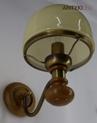 Duże rustykalne kinkiety ścienne – elegancja w stylu cottagecore