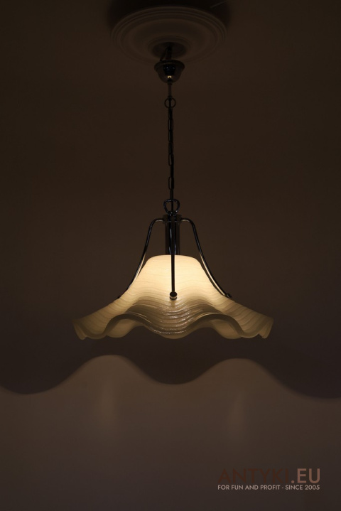 elegancka lampa sufitowa mid century