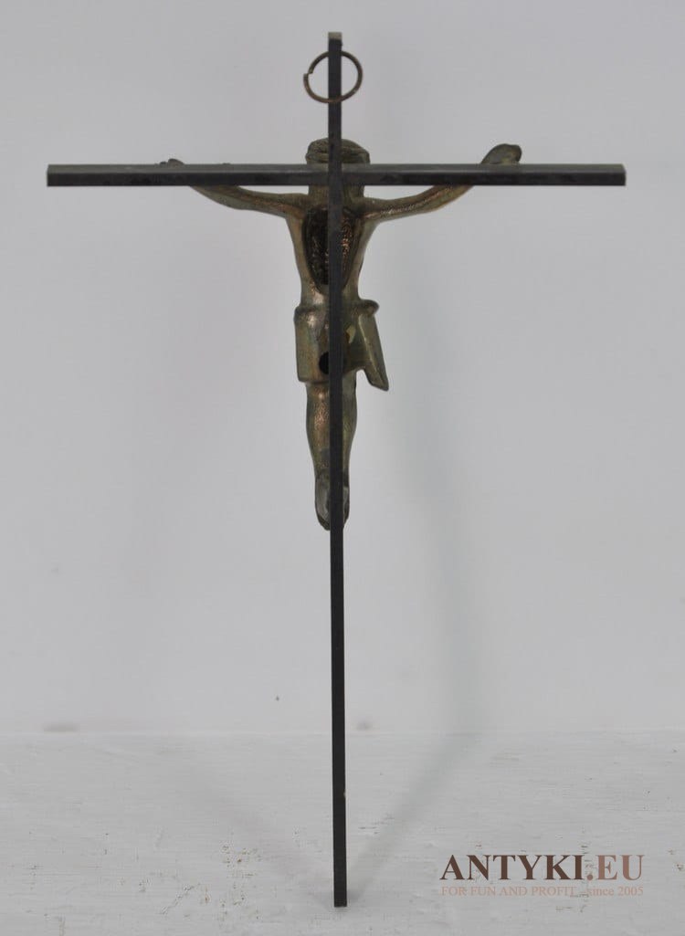 Jezus Chrystus na krzyżu INRI pasyjka ścienna. Krzyż łaciński na ściane.