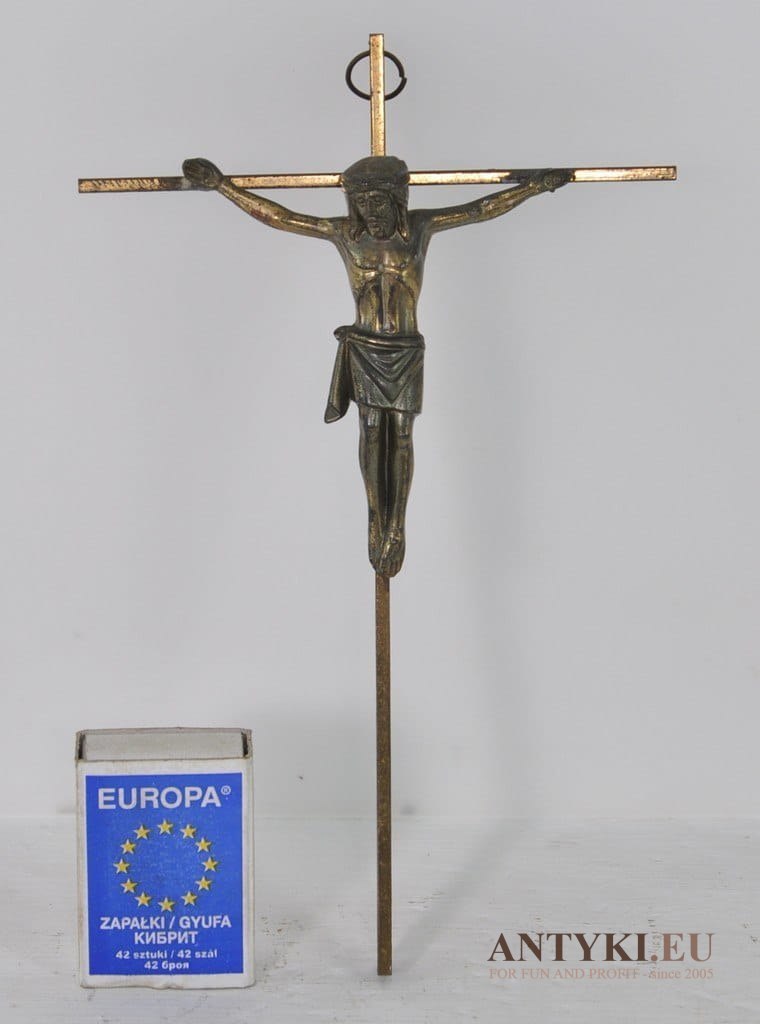 Jezus Chrystus na krzyżu INRI pasyjka ścienna. Krzyż łaciński na ściane.
