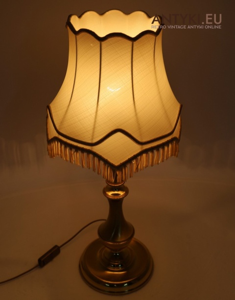 stara stylowa lampka gabinetowa