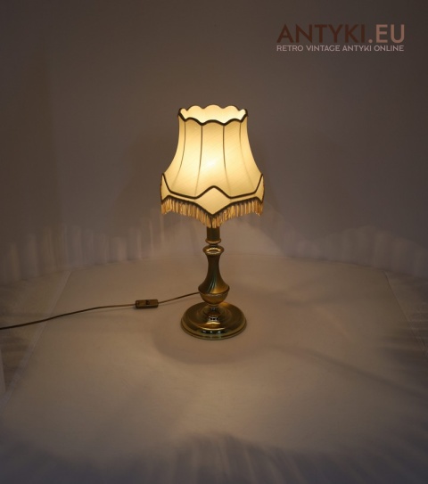 lampa stołowa w stylu vintage