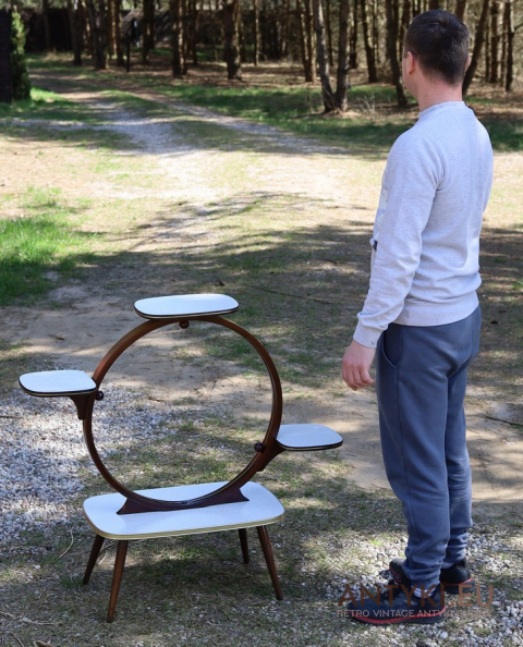 mid century kwietnik