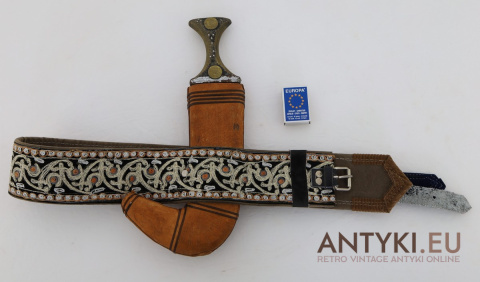 orientalny sztylet z pasem