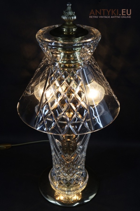 antyczna mosiężna i kryształowa lampa stołowa