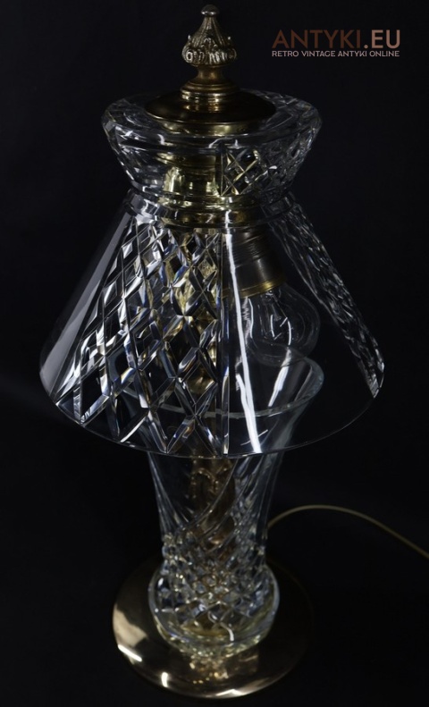 lampa szlif diamentowy na kloszu kryształowym