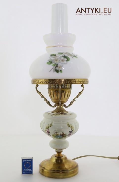 nostalgiczna lampa stołowa