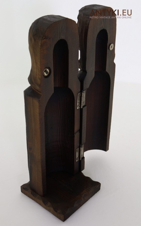 drewniana figurka na butelkę