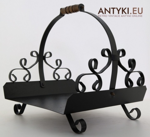 metalowy kosz na drewno kominkowe