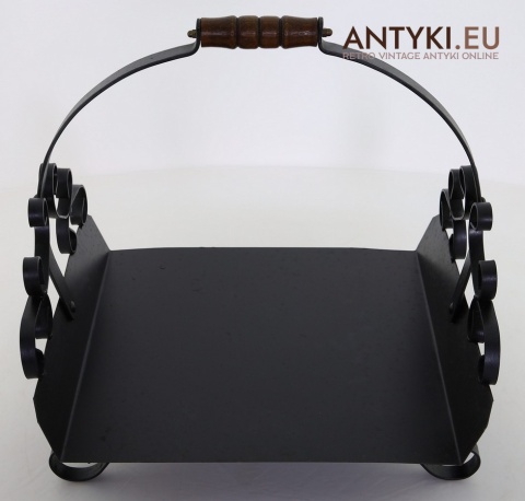 ręcznie robiony kosz kominkowy