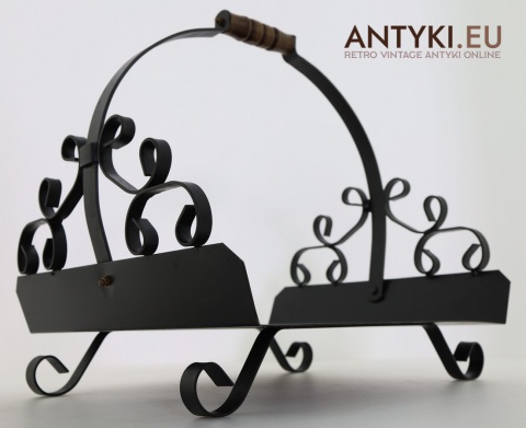 kosz na drewno przy kominku rustykalny