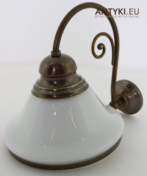 stara lampa ścienna