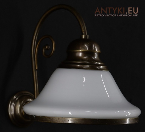 lampa ścienna z epoki
