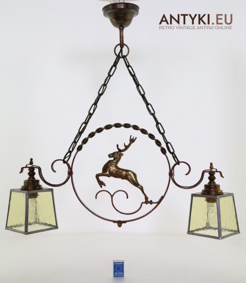 mosiężna lampa z jeleniem