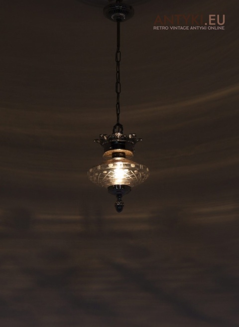 zwis sufitowy z lat 70 w stylu barokowym