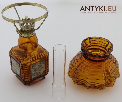 lampka naftowa vintage z mapą świata