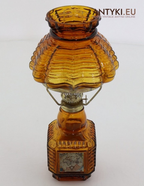 lampka naftowa dekoracyjna z mapą