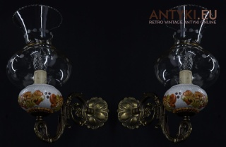 Antyczne kinkiety z ceramiką craquelure – komplet z lat 70. z kloszami szklanymi