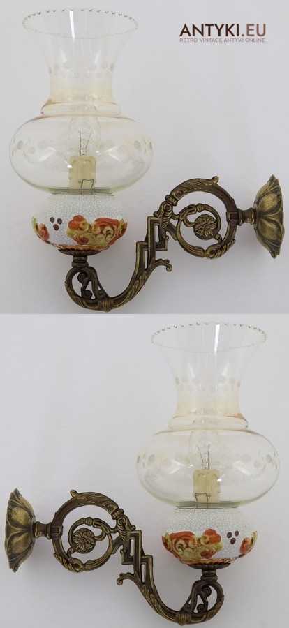 kinkiety z epoki z kremowymi kloszami