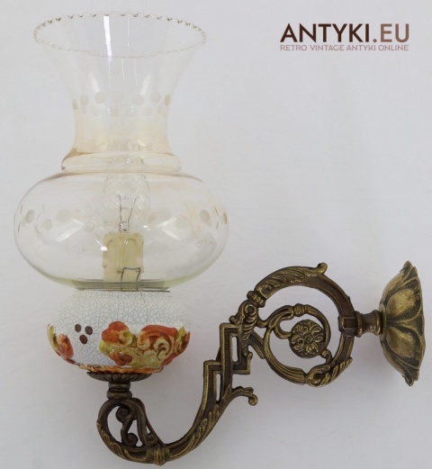 oświetlenie retro z ceramiką i mosiądzem