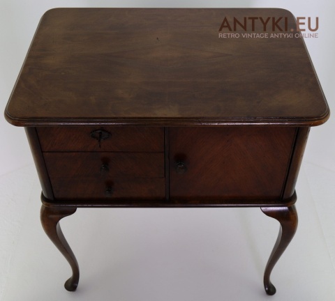 retro stolik pomocniczy z epoki