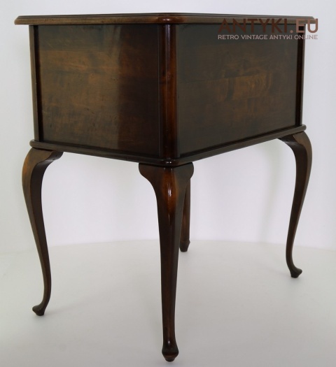 unikatowy stolik Chippendale retro