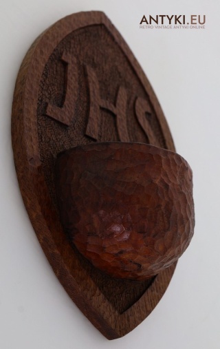 Aspersorium - Antyczna kropielniczka drewniana – symbol IHS, naczynie na wodę święconą