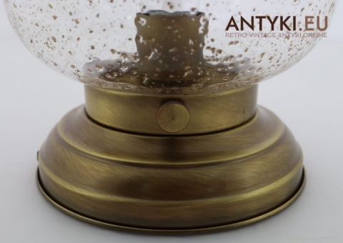 Stylowy plafon retro do holu