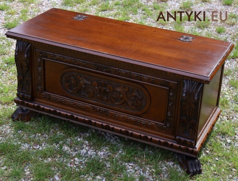 rustykalna drewniana skrzynia vintage