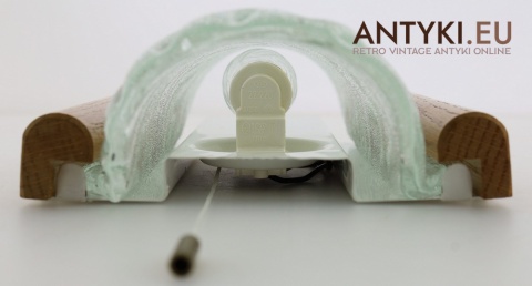 rustykalny kinkiet z drewnem i szkłem