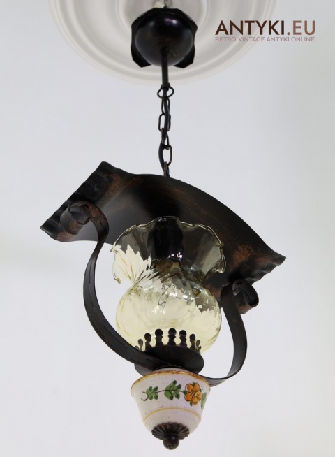 klasyczna wisząca lampa metal ceramika szkło