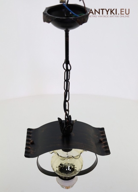 dekoracyjna lampa rustykalna do karczmy