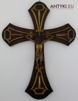 Krzyż drewniany z mosiężną figurą – antyk z pierwszej połowy XX wieku
