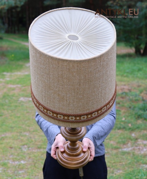 xl drewniana lampa vintage z abażurem