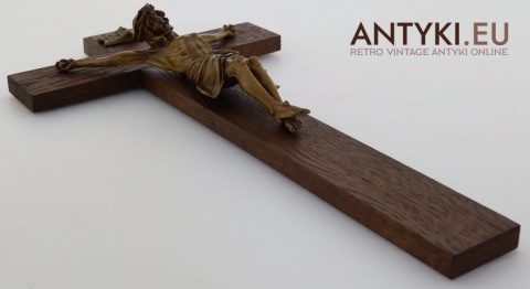 drewniany krzyż sakralny vintage
