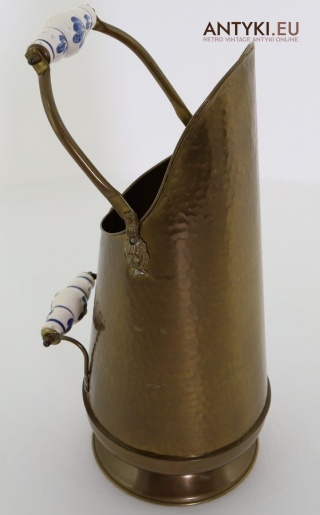 Mosiężny dzban vintage z połowy XX wieku – dekoracyjny pojemnik na laski i parasole