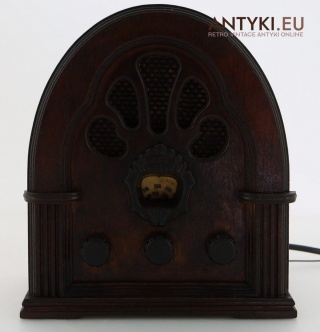 Retro radio stylizowane na antyk – dekoracyjna atrapa vintage