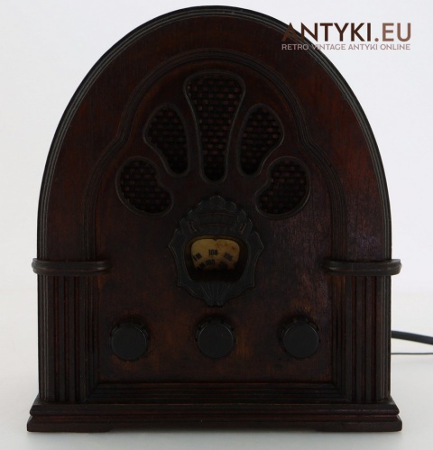 Retro radio stylizowane na antyk – dekoracyjna atrapa vintage