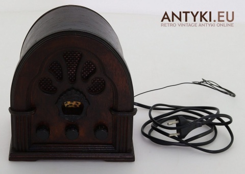 Retro radio stylizowane na antyk – dekoracyjna atrapa vintage