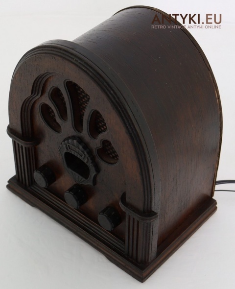Retro radio stylizowane na antyk – dekoracyjna atrapa vintage