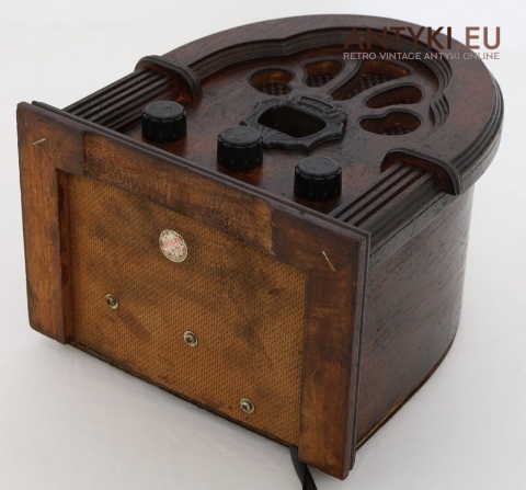 Retro radio stylizowane na antyk – dekoracyjna atrapa vintage