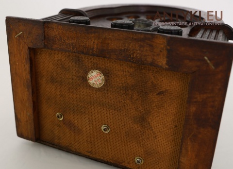 Retro radio stylizowane na antyk – dekoracyjna atrapa vintage