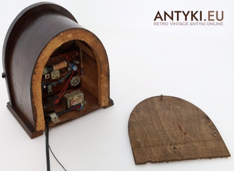 Retro radio stylizowane na antyk – dekoracyjna atrapa vintage
