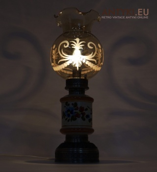 Stylowa lampa stolikowa ceramiczna z ręcznym malowaniem – oświetlenie z epoki